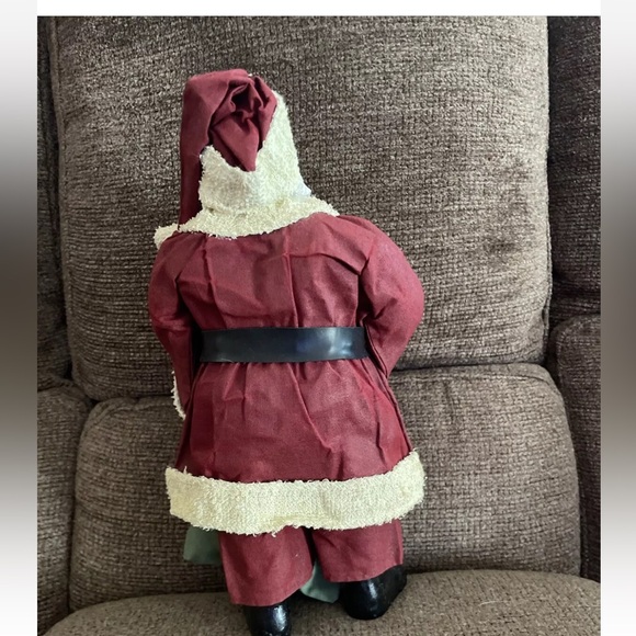 Windsor Collection, Fabric Mache Santa Collectible Figure, #24500 - Picture 6 of 7